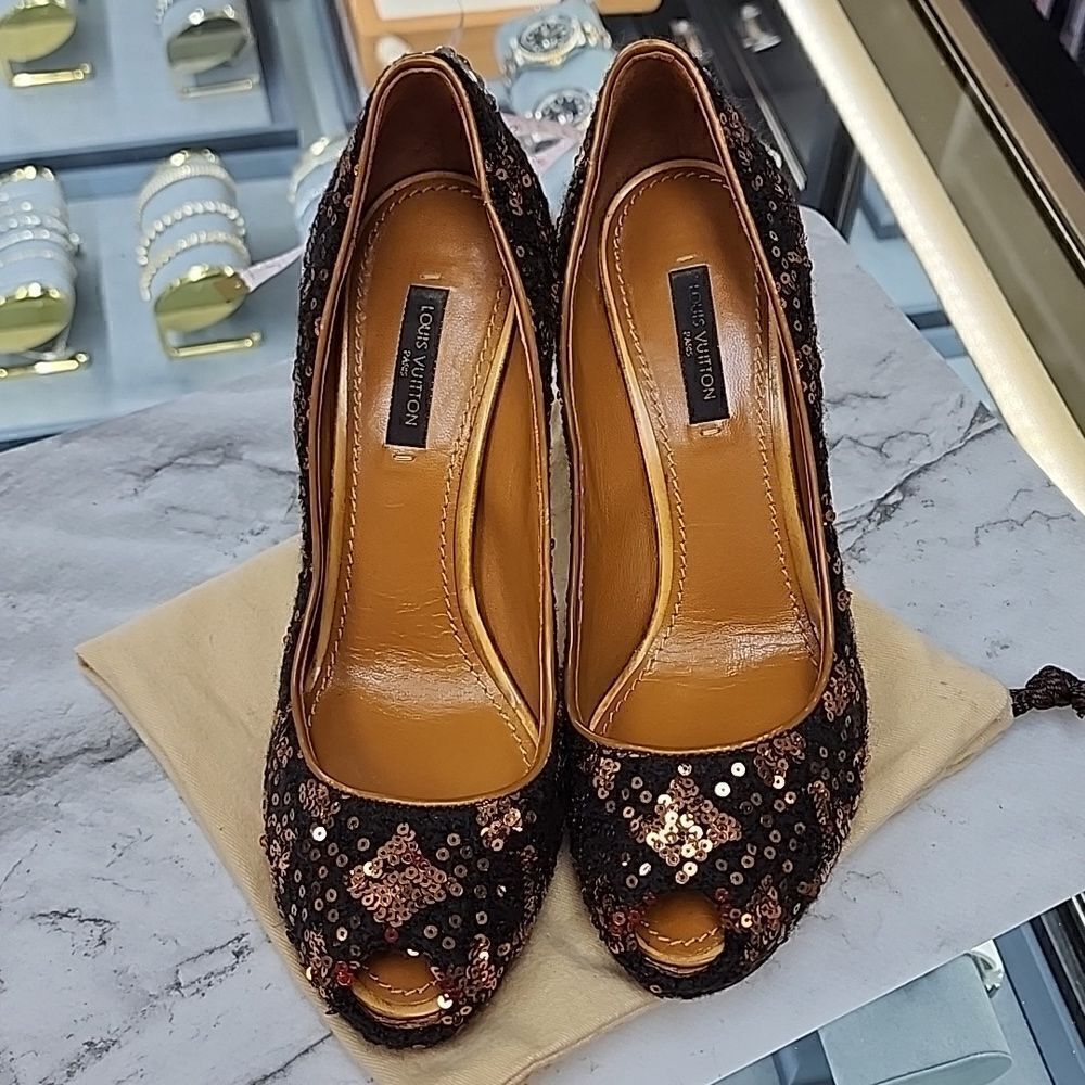 Authentic Louis Vuitton Sequin Silver Lock Pumps Heels Size 36 - Picture 2 of 8